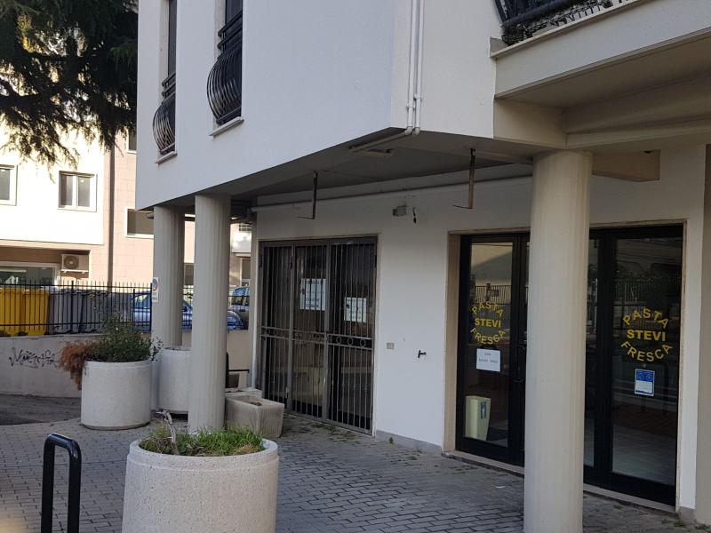 Vasto (CH), Corso Mazzini 334 - Commerciale