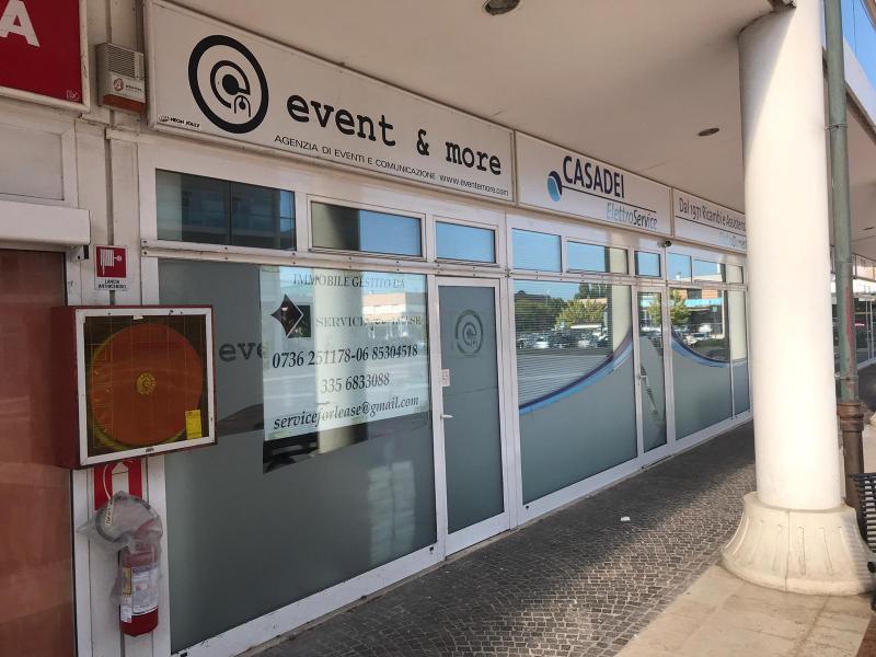 Riccione (RN) Viale Empoli 31 - Commerciale