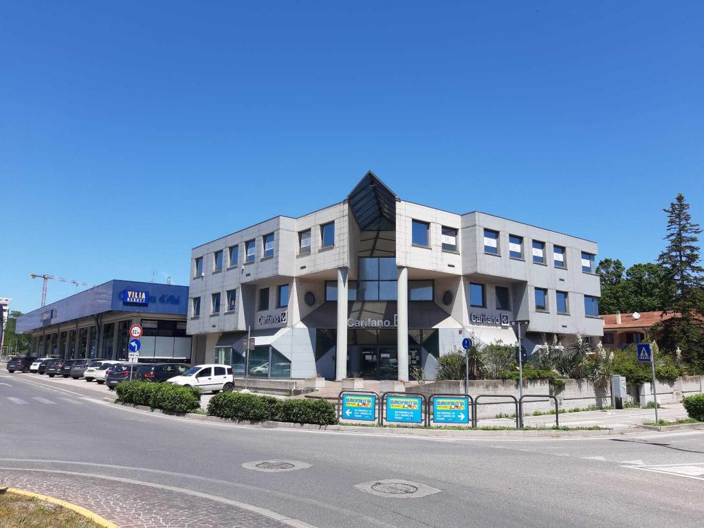 Pesaro (PU) Via Ponchielli ang. Via Ottorino Respighi n. 54 - Ufficio