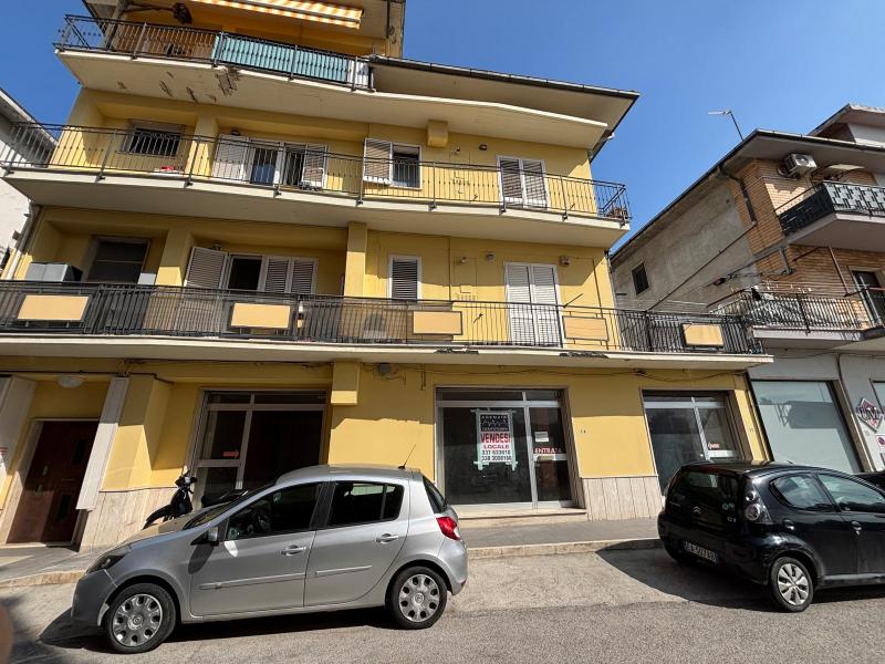 Monteprandone (AP) Via L. Paolucci, 14 - Commerciale