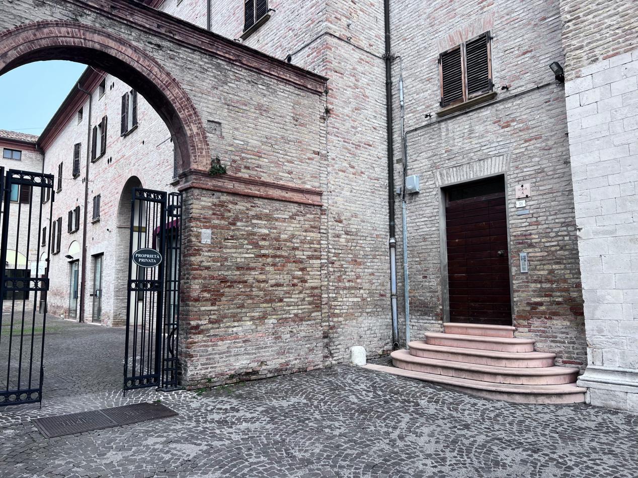 Fano (PU) Via Arco d'Augusto 51 - Direzionale