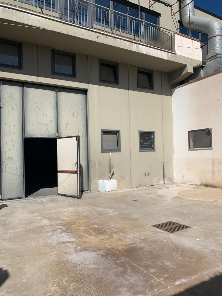 Follonica (GR) Via del Sugheraio 214 - Capannone mq. 233 - Industriale